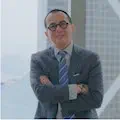 創始人兼執行董事李澤楷